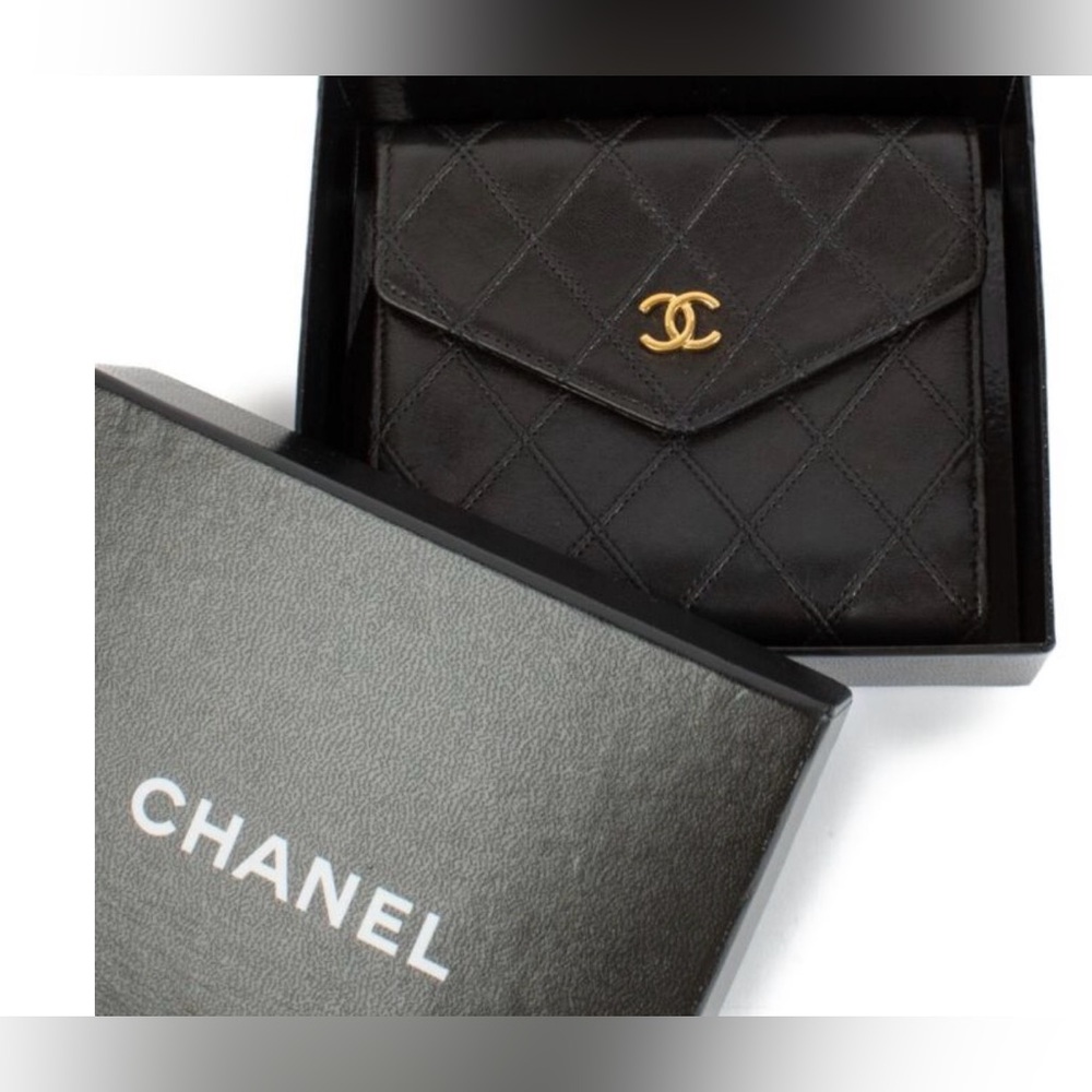 Chanel Black Vintage quilted Compact Wallet with Gold Logo (COA) included!